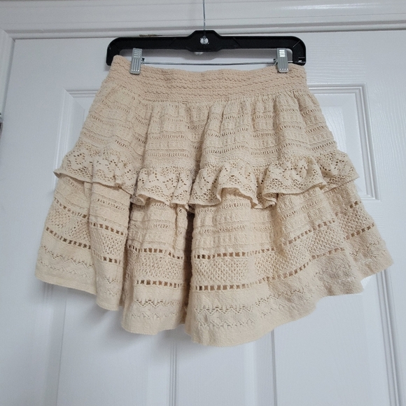 Aerie NWT lace Mini Skirt Size Medium. - Picture 2 of 9